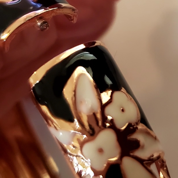 Cloisonne Hinged Signed Goldtone Floral Bangle Black & White Vintage 80s - Picture 4 of 12